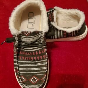 Aztec Hey Dudes